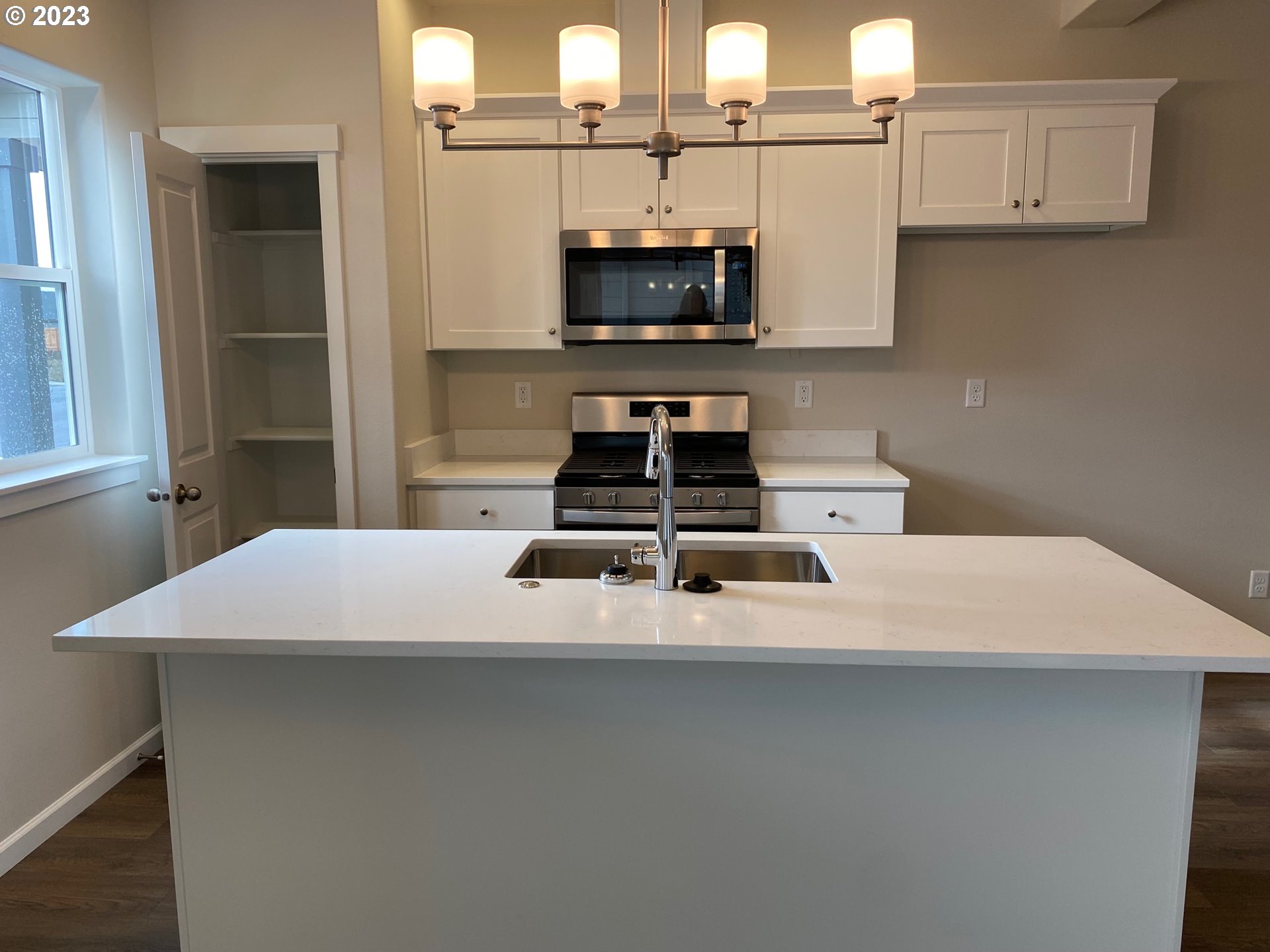 1876 Southeast Hankel Street, Unit 14 Dallas, OR 97338 - Photo 6 of 21