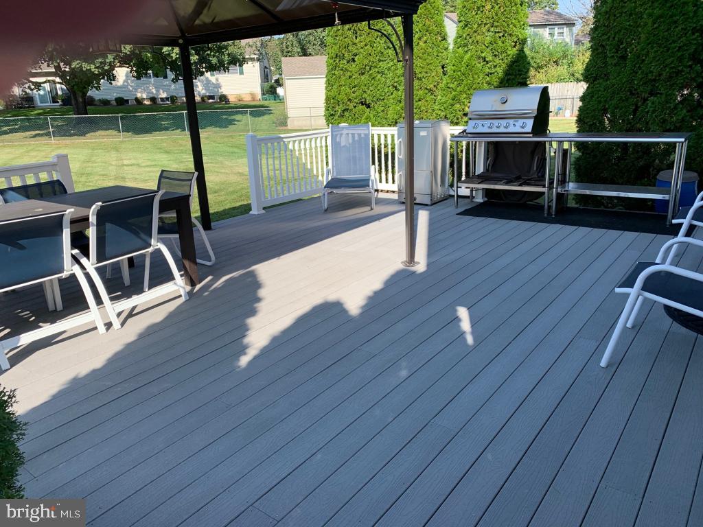 9 Miry Circle Trenton, NJ 08619 - Photo 20 of 22