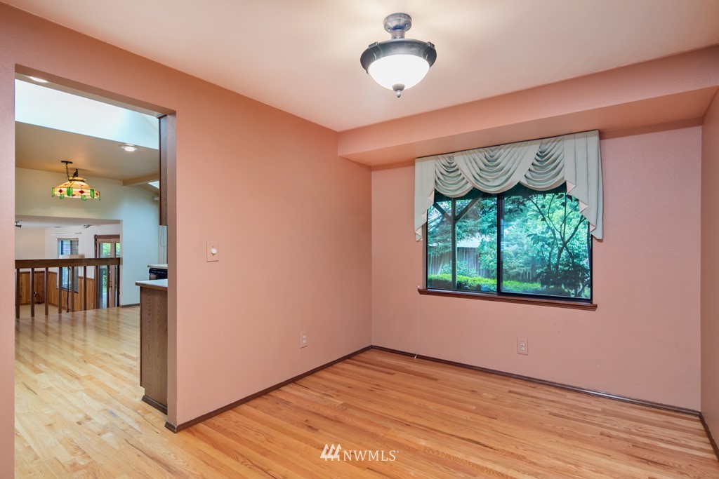 18124 26th Drive Southeast Bothell, WA 98012 - Photo 5 of 21 Gallery Image 5