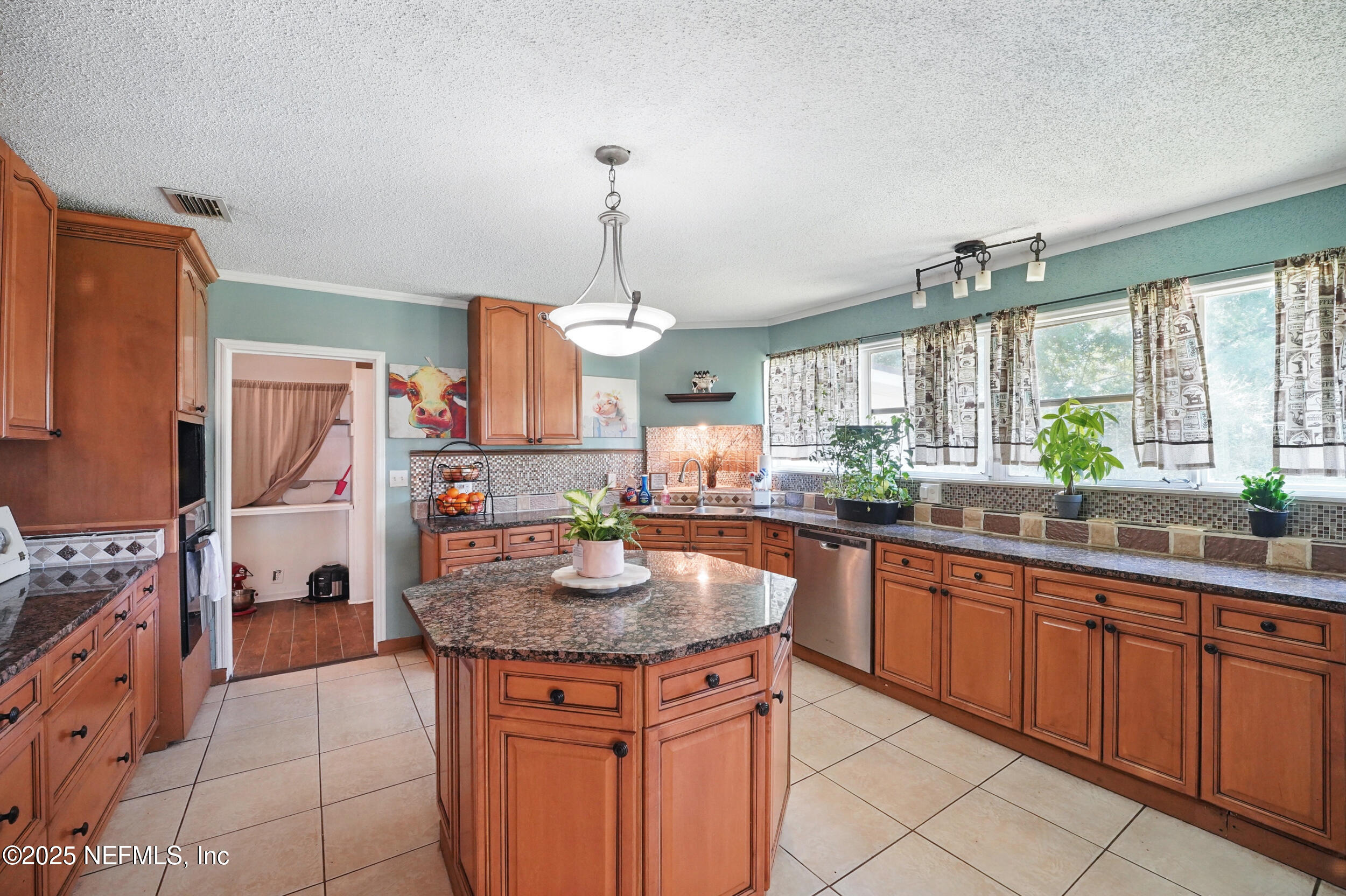 5388 Woodcrest Road Jacksonville, FL 32205 - Photo 1 of 47 KITCHEN