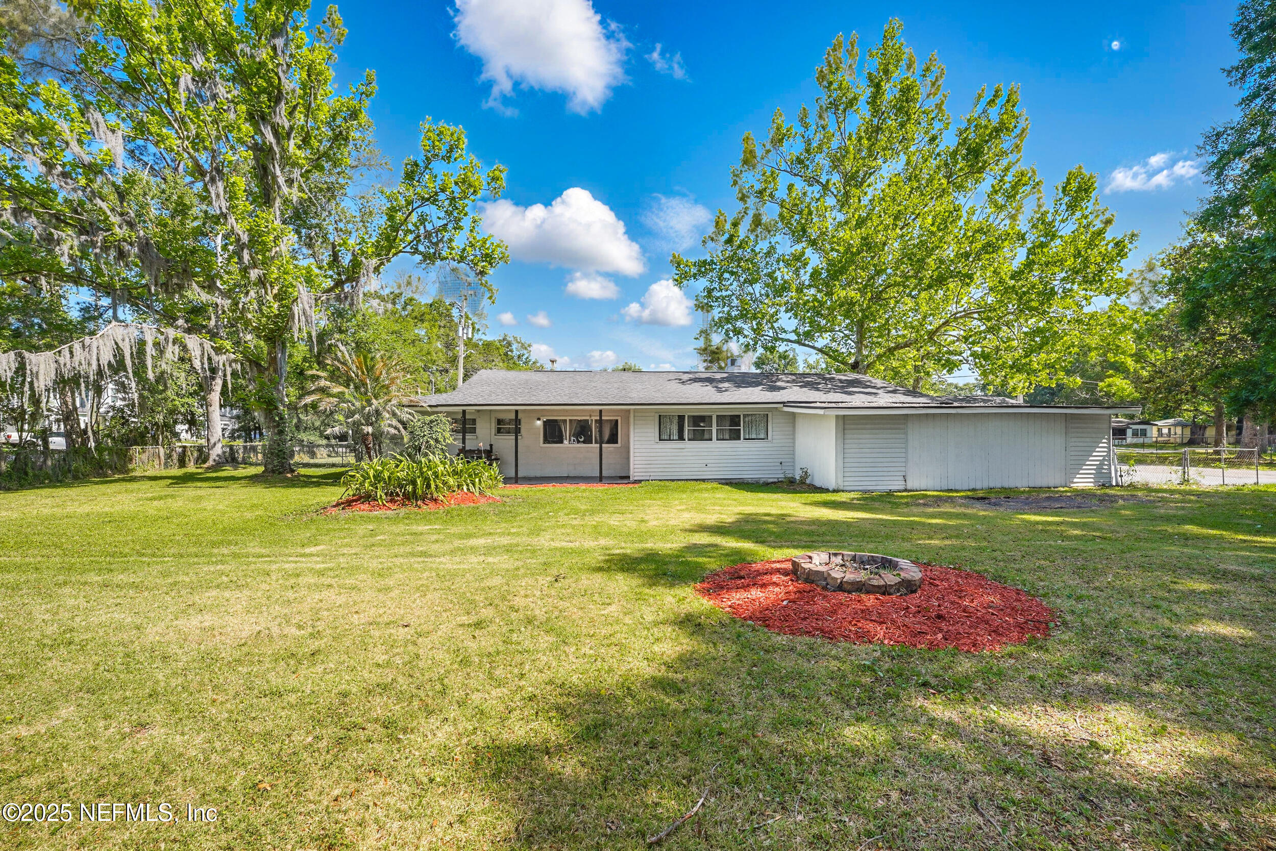5388 Woodcrest Road Jacksonville, FL 32205 - Photo 31 of 47 REAR YARD