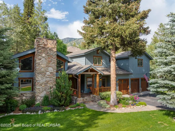$1,495,000 | 445 Aspen Ridge Trail, Alpine, WY 83128