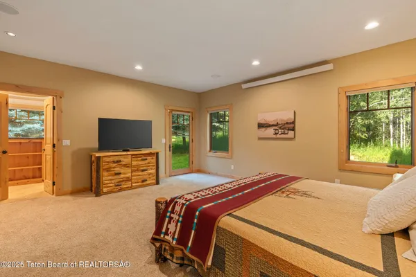 $1,495,000 | 445 Aspen Ridge Trail, Alpine, WY 83128