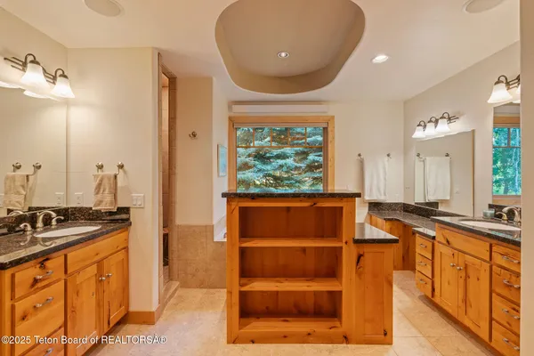 $1,495,000 | 445 Aspen Ridge Trail, Alpine, WY 83128