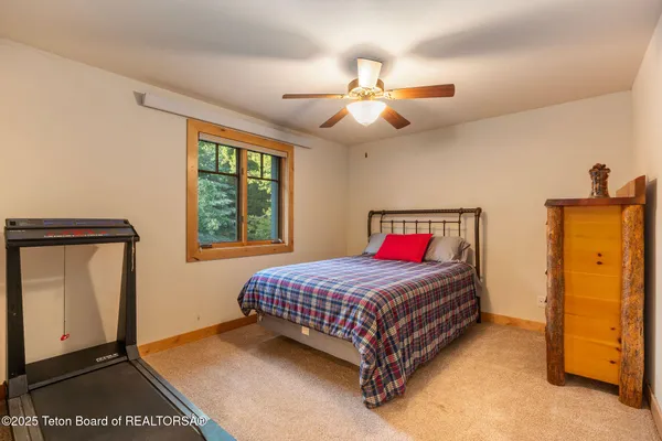 $1,495,000 | 445 Aspen Ridge Trail, Alpine, WY 83128