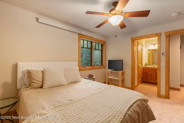 $1,495,000 | 445 Aspen Ridge Trail, Alpine, WY 83128