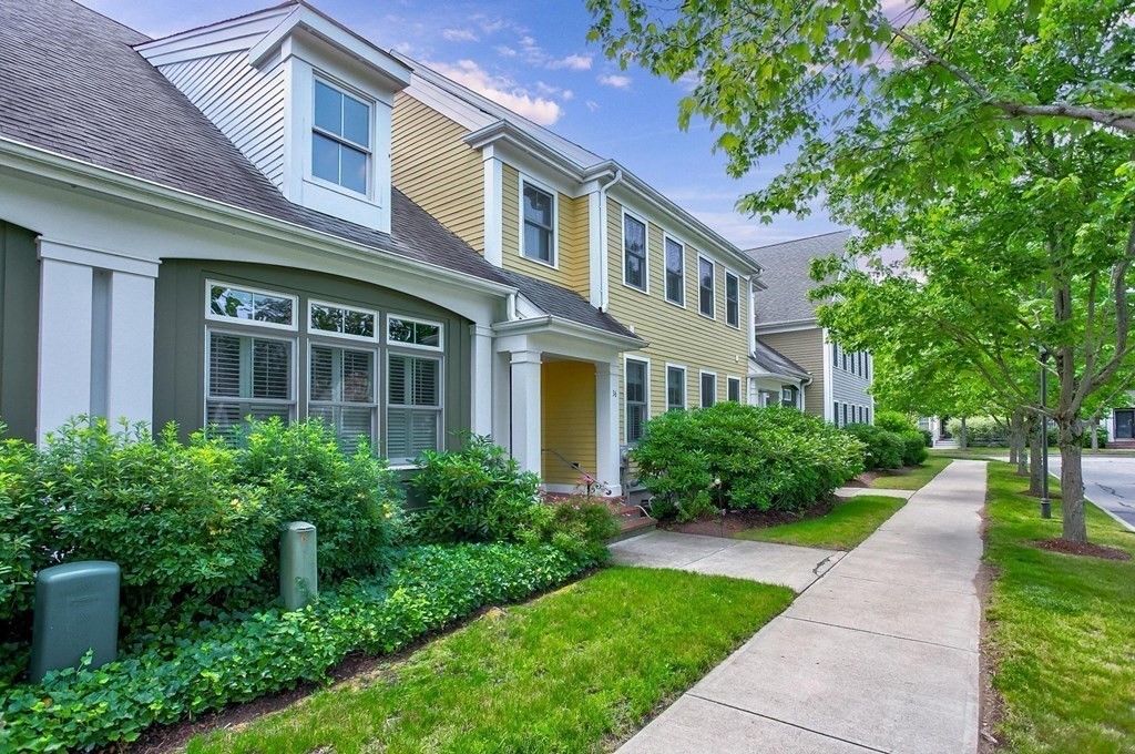 36 Owen Road, Unit 36 Norton, MA 02766 - Photo 33 of 40 a front view of a building with garden