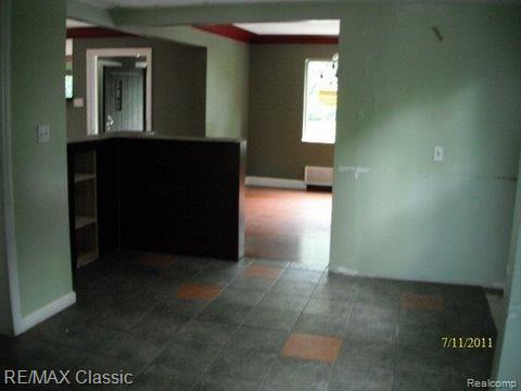 4164 Audubon Road Detroit, MI 48224 - Photo 6 of 10 Audubon Rd 4164 07-11-11 JD (24)