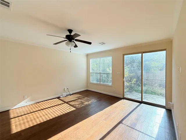 a view of empty room with window