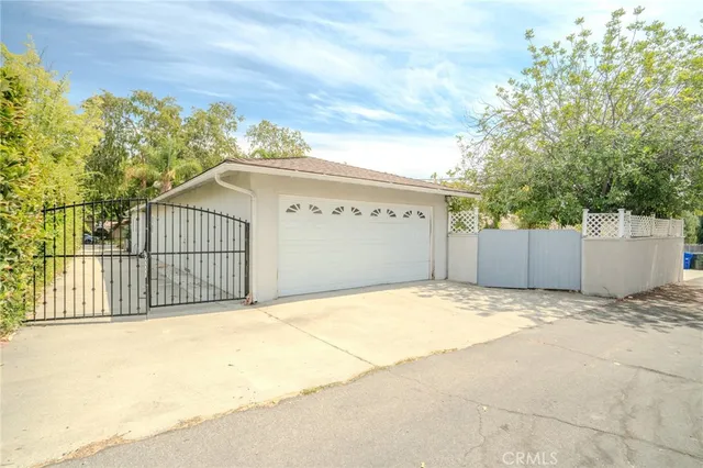 $949,999 | 855 North Palm Avenue, Upland, CA 91786