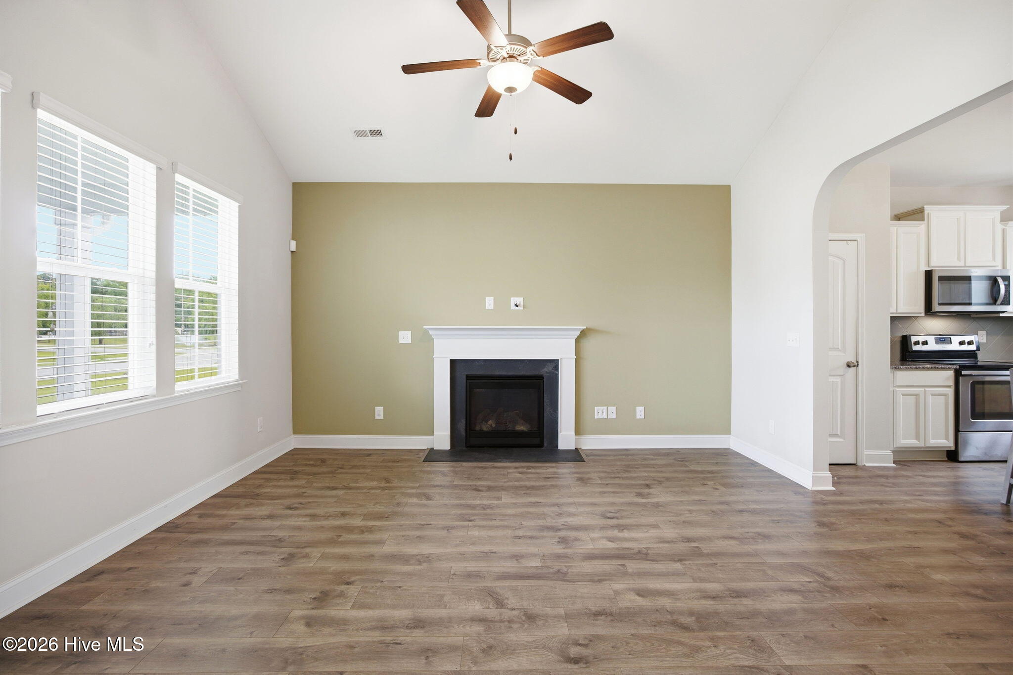 918 Rolling Pines Loop Road Leland, NC 28451 - Photo 5 of 52 16-web-or-mls-IMG_2747