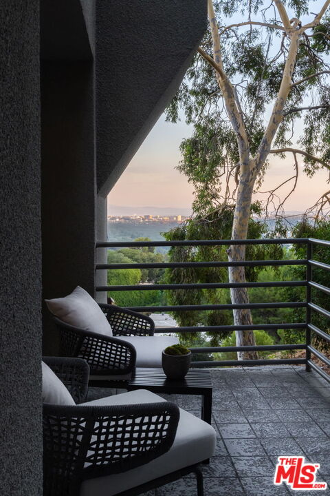 1500 Inverness Drive Pasadena, CA 91103 - Photo 37 of 66 a view of outdoor space