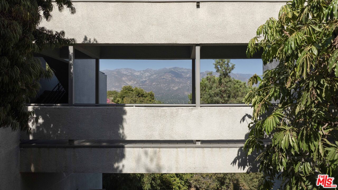 1500 Inverness Drive Pasadena, CA 91103 - Photo 7 of 66