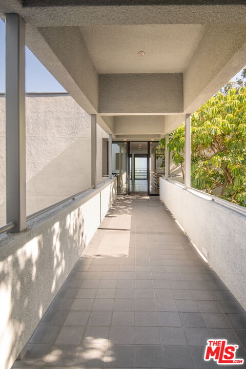 1500 Inverness Drive Pasadena, CA 91103 - Photo 8 of 66 a view of an entryway