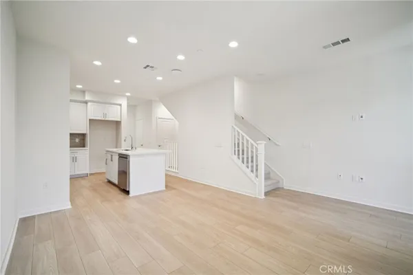$799,880 | 156 Balsawood, Tustin, CA 92780