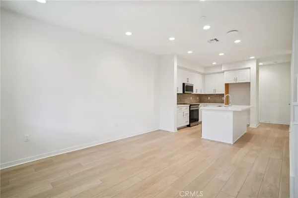 $799,880 | 156 Balsawood, Tustin, CA 92780