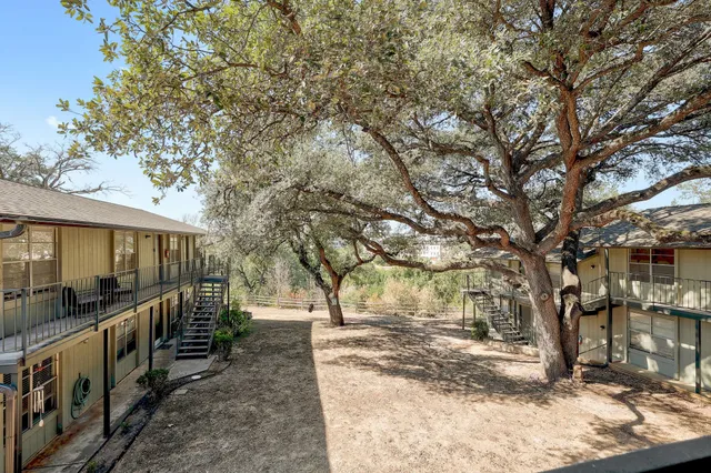 $1,100 | 509 Cedar Drive, Unit 207, Georgetown, TX 78628