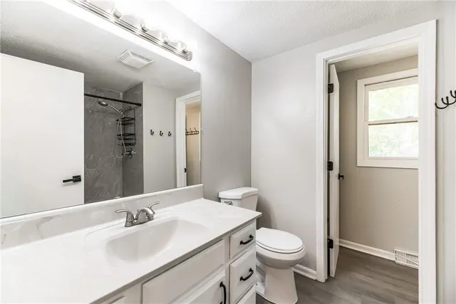 $255,000 | 5018 Northwest Huonker Road, Kansas City, MO 64151