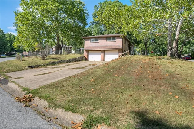 $255,000 | 5018 Northwest Huonker Road, Kansas City, MO 64151