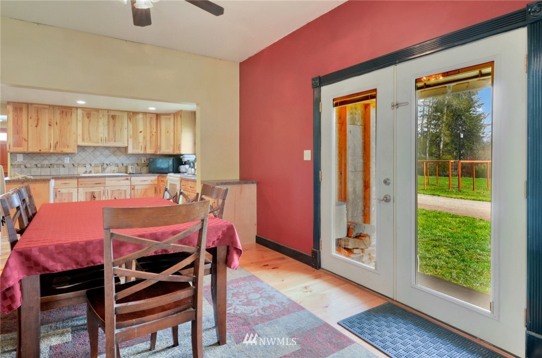 10444 Independence Road Southwest Rochester, WA 98579 - Photo 8 of 25