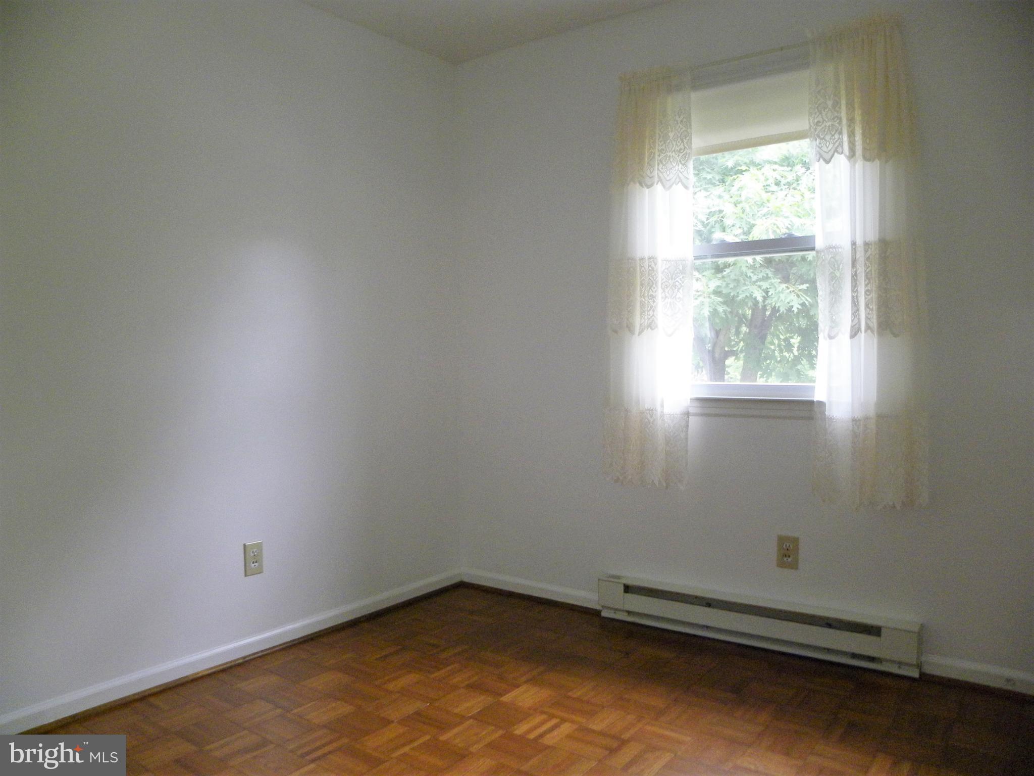 7415 Bull Run Road Manassas, VA 20111 - Photo 14 of 30 an empty room with a window