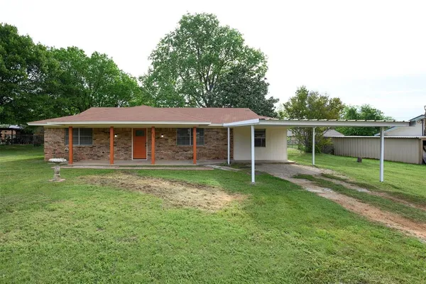 $209,000 | 820 North Ave A, Springtown, TX 76082