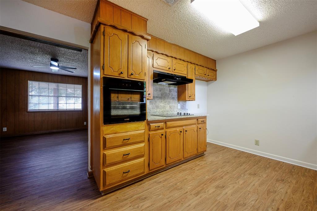 820 North Ave A Springtown, TX 76082 - Photo 15 of 26