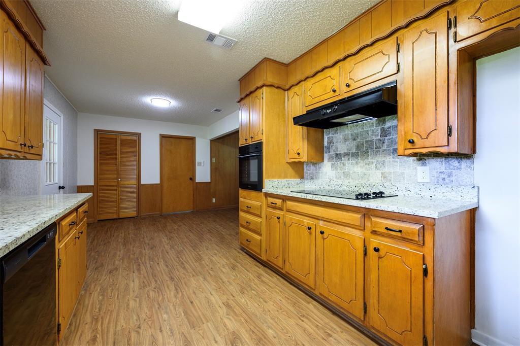 820 North Ave A Springtown, TX 76082 - Photo 16 of 26