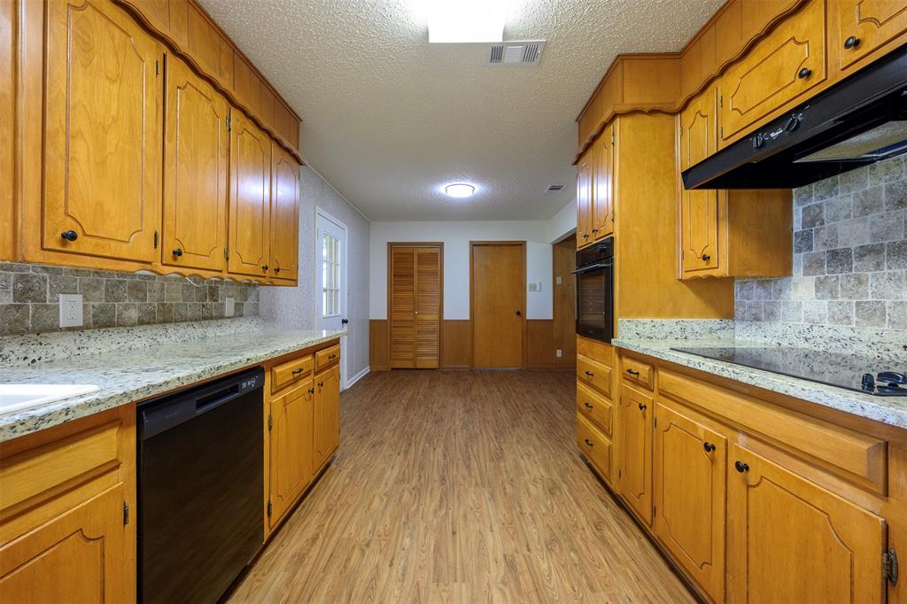 820 North Ave A Springtown, TX 76082 - Photo 17 of 26