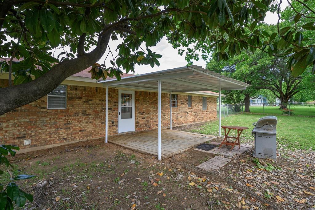 820 North Ave A Springtown, TX 76082 - Photo 23 of 26