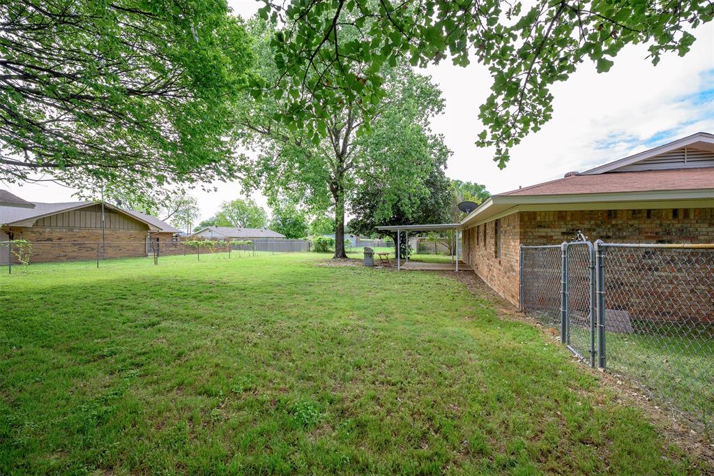 820 North Ave A Springtown, TX 76082 - Photo 25 of 26