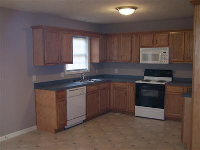 621 Bohicket Road Wilmore, KY 40390 - Photo 17 of 30 Beautiful Oak Cabinets
