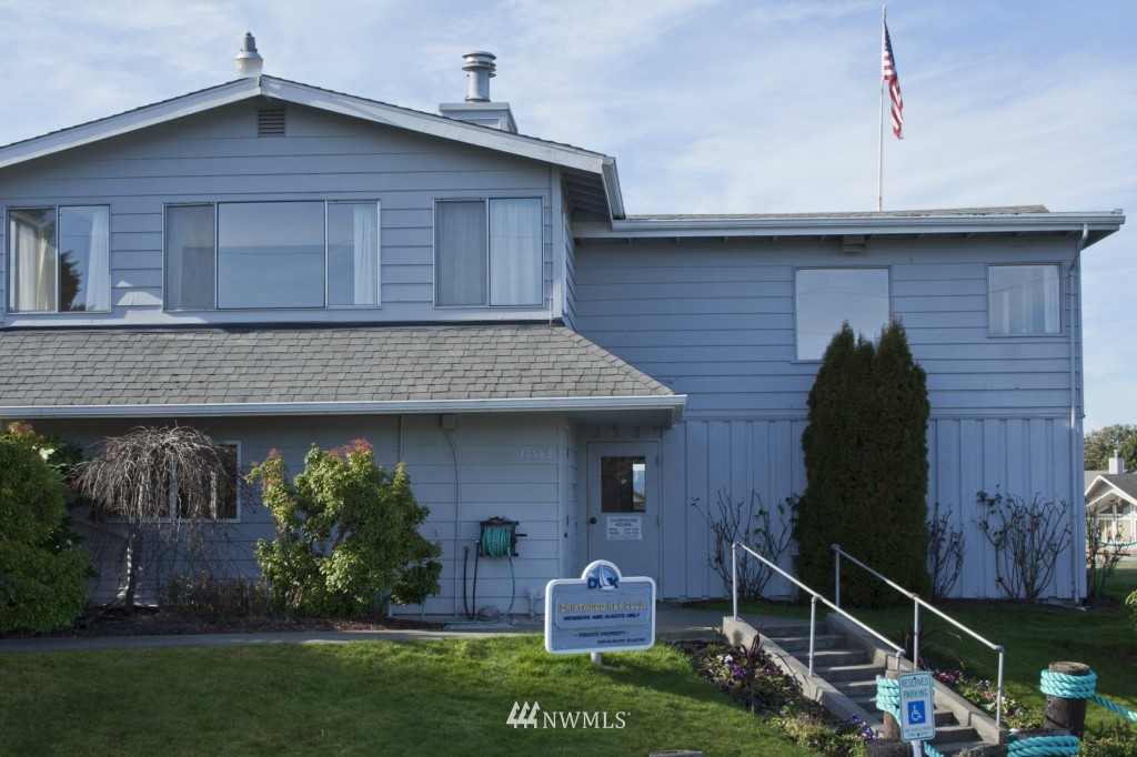 38017 Buck Road Northeast Hansville, WA 98340 - Photo 9 of 13 Gallery Image 9