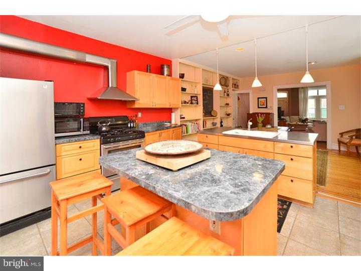 2610 Poplar Street Philadelphia, PA 19130 - Photo 7 of 25