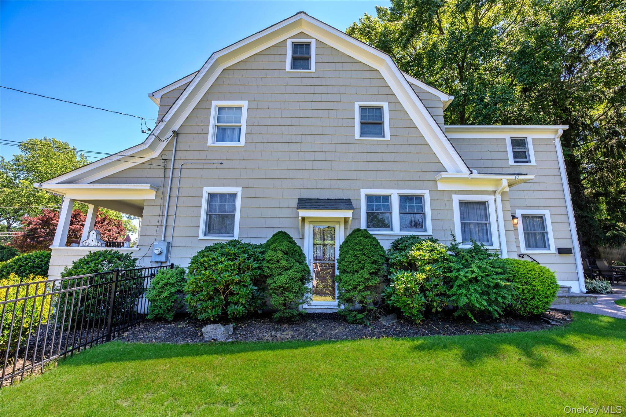 217 Soundview Road Huntington, NY 11743 - Photo 2 of 50
