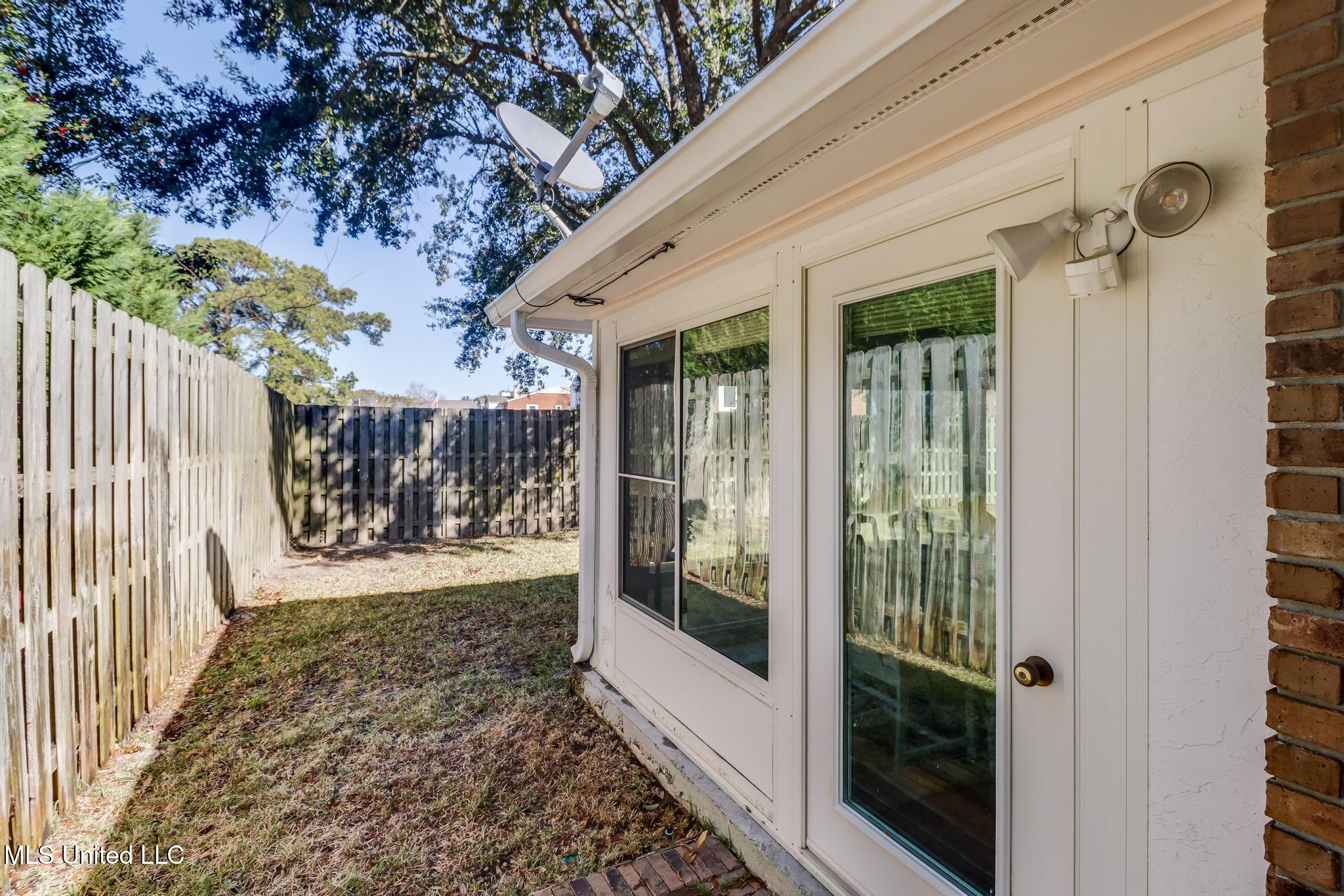 2590 Rue Palafox Biloxi, MS 39531 - Photo 20 of 25 IMG_0682-Edit