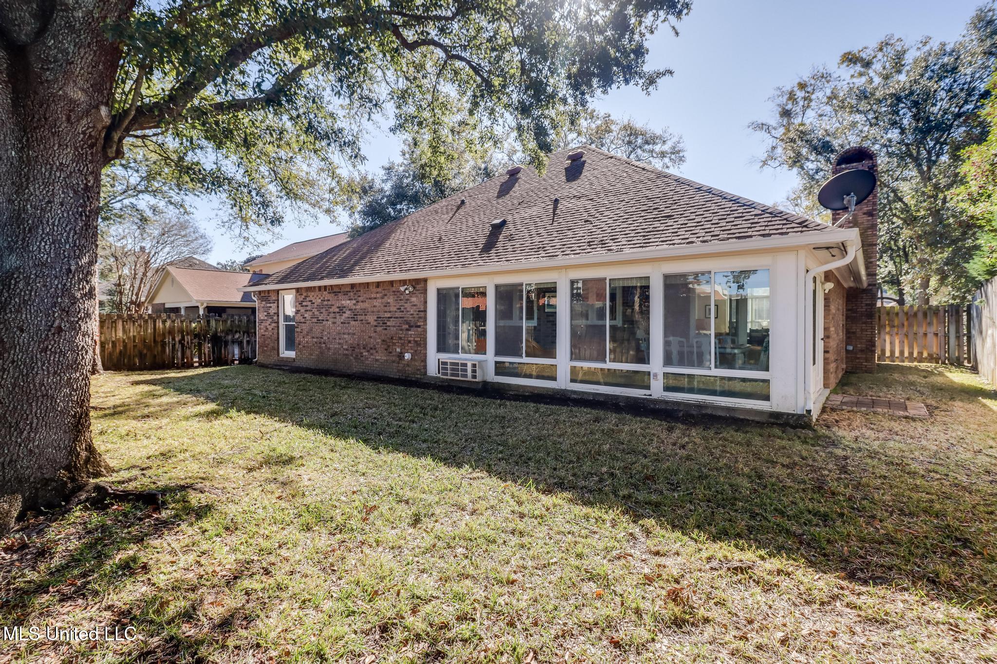 2590 Rue Palafox Biloxi, MS 39531 - Photo 21 of 25 IMG_0685-Edit