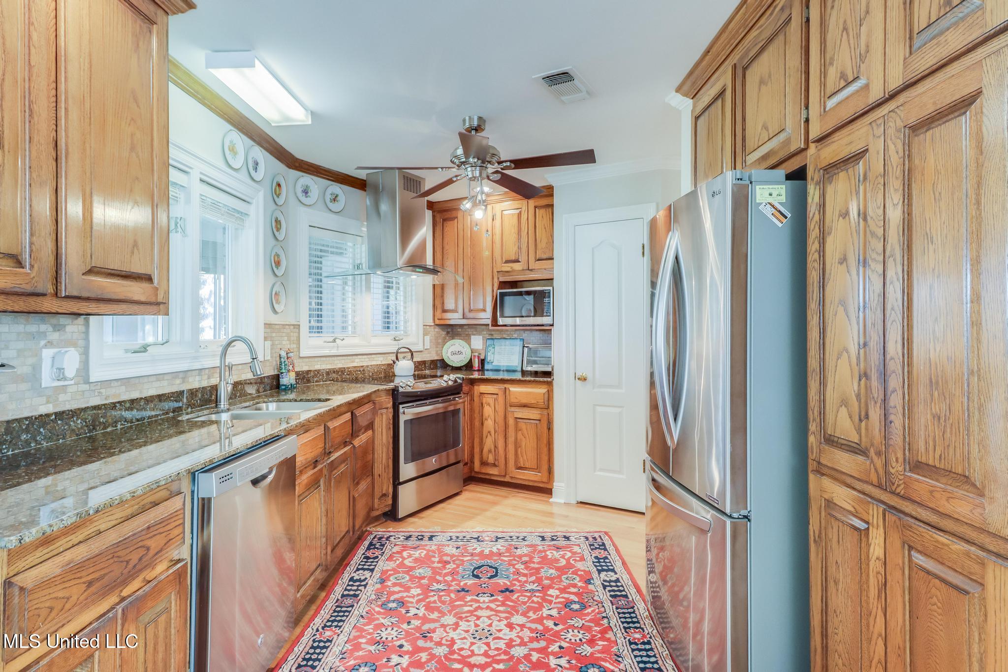 2590 Rue Palafox Biloxi, MS 39531 - Photo 7 of 25 IMG_0634-Edit