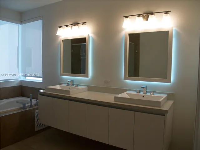 $8,000 | 10053 Northwest 76th Terrace, Doral, FL 33178