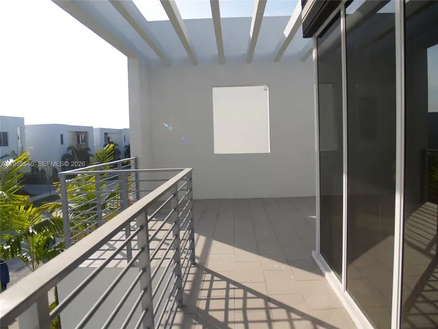 $8,000 | 10053 Northwest 76th Terrace, Doral, FL 33178