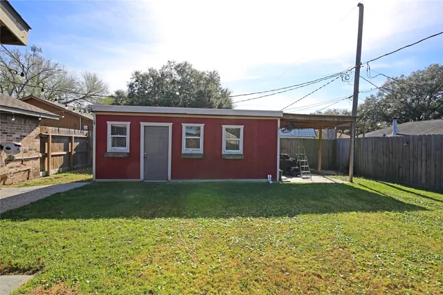 $260,000 | 4406 B Bar Drive, Santa Fe, TX 77510