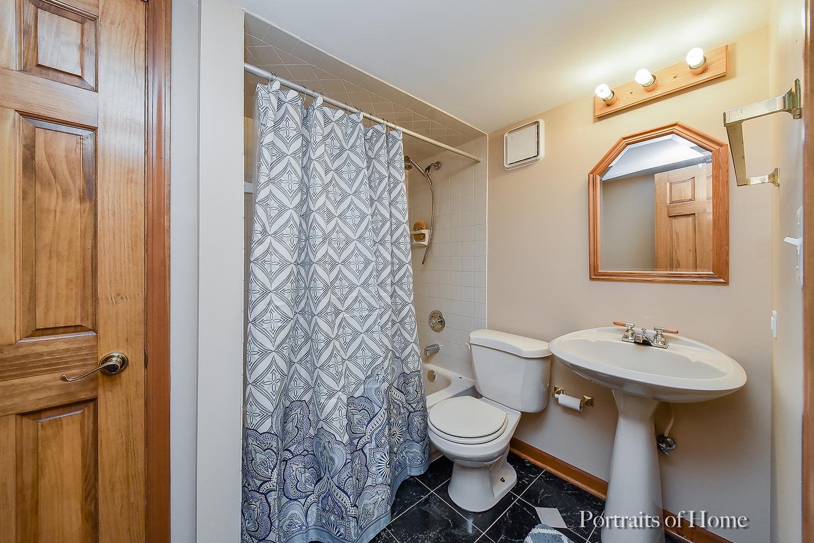 S810 Spring Green Way Batavia, IL 60510 - Photo 24 of 28