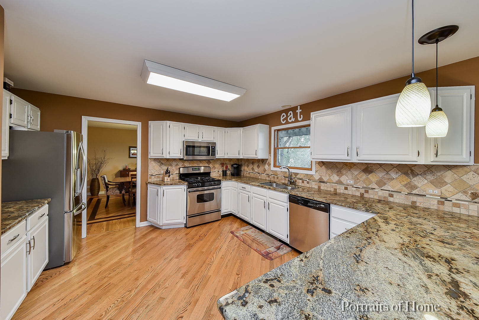 S810 Spring Green Way Batavia, IL 60510 - Photo 8 of 28