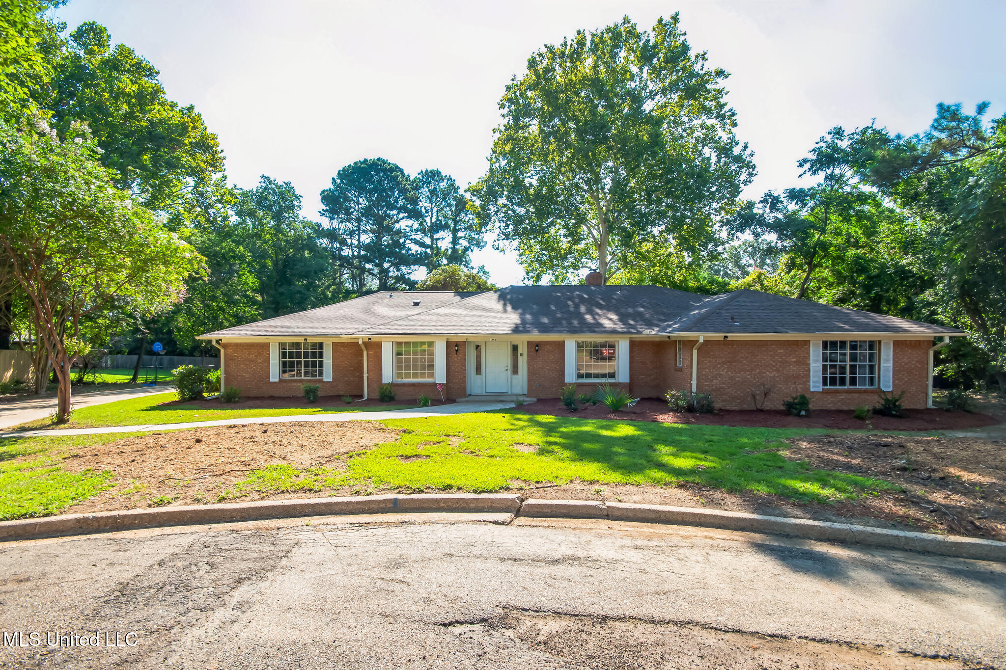 04_102_Friars_Cove_Clinton_MS_39056_USA-