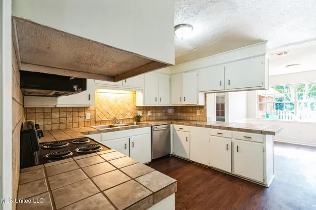 $194,900 | 102 Friars Cove, Clinton, MS 39056