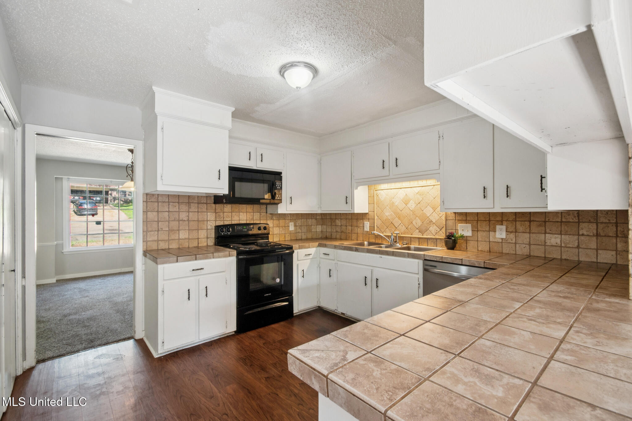 102 Friars Cove Clinton, MS 39056 - Photo 9 of 27 10_102_Friars_Cove_Clinton_MS_39056_USA-