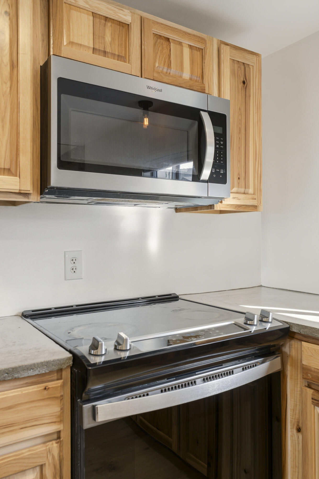 9318 Southwest Panorama Road Terrebonne, OR 97760 - Photo 13 of 44 38-Kitchen