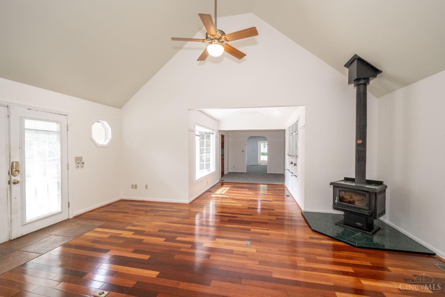 1150 Pamela Road Cincinnati, OH 45255 - Photo 15 of 63 Gallery Image 15