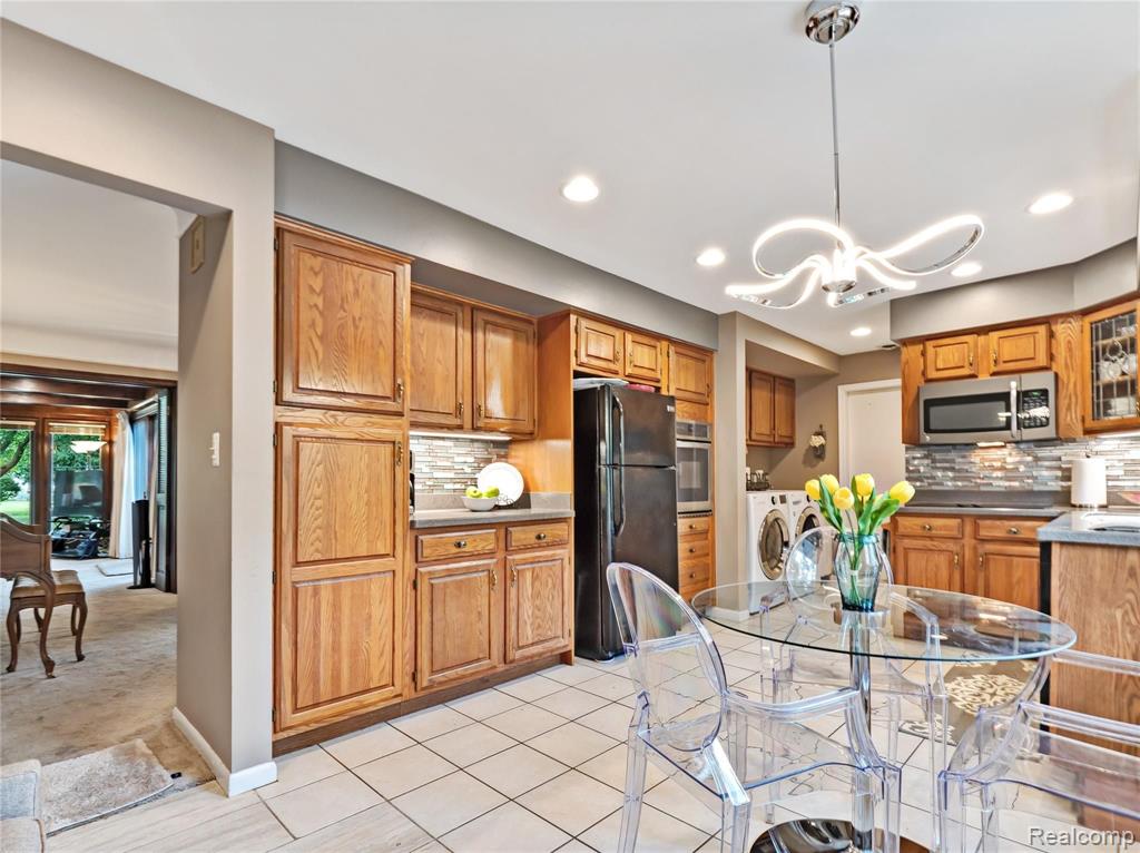 3765 Ruthland Drive Troy, MI 48084 - Photo 4 of 27