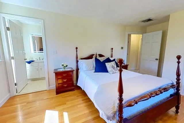 $1,300,000 | 6 Gavin Circle, Stoneham, MA 02180